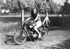 1953, Bernhardt Ágnes, lányok-járművek, motorkerékpár, Csepel 125, Fortepan #210255