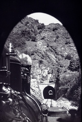 Hungary, Szarvaskő, Vasúti híd a 25. számú főút felett és a szarvaskői alagút az Eger - Putnok vasútvonalon., 1940, Danassy Károly, steam locomotive, tunnel, Fortepan #210306