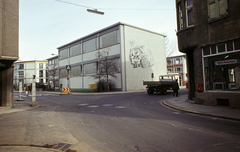 Németország, Siegburg, az Alleestrasse és Wilhelmstrasse keresztezödése, szemben a Städtisches Neusprachliches Mädchengymnasium (később Gymnasium Siegburg Alleestrasse)., 1972, Fürdőigazgatóság, Fortepan #210348