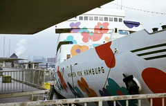 Germany, Hamburg, St. Pauli-Landungsbrücken, hajóállomás., 1978, Fürdőigazgatóság, colorful, port, FRG, Fortepan #210395