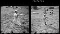 1955, Gresz Miklós, stereophoto, kid, toy, gun, Fortepan #210417