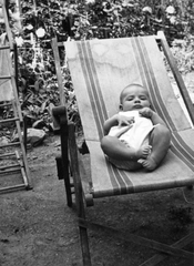 1965, Del Medico Imre, yard, newborn, deck chair, clothes-horse, Fortepan #21055