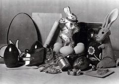 1947, Kieselbach Tamás, kitchenware, still life, Easter, toy animal, Fortepan #210872