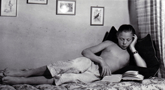 1948, Kieselbach Tamás, wall picture, teenager, boy, wrist watch, prop up on elbows, half-naked, couch, picture frame, berth, reading, Fortepan #210887