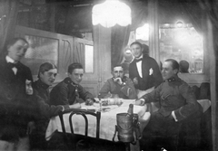 1922, Del Medico Imre, hospitality, smoking, uniform, restaurant, men, drinking, champagne, waiter, champagne bucket, Fortepan #21096