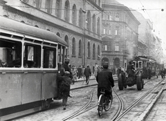 Magyarország, Budapest VIII., Népszínház utca, villamos-végállomás a József körútnál, szemben a Csokonai utca torkolata., 1956, Rózsa László, Budapest, villamos, Fortepan #211088