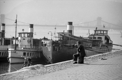 Hungary, Budapest II., budai alsó rakpart a Bem József téri hajóállomásnál, háttérben a Széchenyi Lánchíd., 1961, ETH Zürich, Budapest, Fortepan #211183