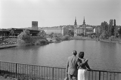 Magyarország, Budapest XI., a Feneketlen tó, balra a Park étterem, szemben a József Attila (később Budai Ciszterci Szent Imre) Gimnázium és a Szent Imre templom., 1966, ETH Zürich, Budapest, Fortepan #211203