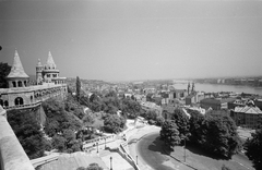 Magyarország, budai Vár,Halászbástya, Budapest I., kilátás a Margit-sziget felé, előtérben a Hunyadi János úti hajtűkanyarnál a Hunyadi szobor., 1966, ETH Zürich, látkép, Budapest, Fortepan #211216