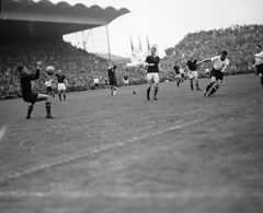 Svájc, Bern, Wankdorfstadion, NSZK - Magyarország (3:2) VB döntő mérkőzés 1954. július 4., 1954, ETH Zürich, labdarúgás, kapus, Fortepan #211319