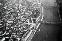 Hungary, Budapest V., légifotó, középpontban a belváros és a Duna az Erzsébet híddal, távolabb a Szabadság (Ferenc József) híd., 1932, ETH Zürich, aerial photo, Danube, Budapest, Fortepan #211423