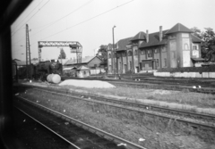 Hungary, Győr, Vasútállomás, szemben az épület a Vasút utca mellett áll., 1979, ETH Zürich, steam locomotive, MÁV Class 424, Fortepan #211469