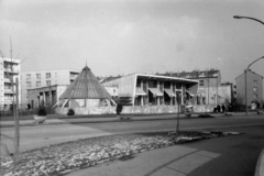 Magyarország, Uránváros, Pécs, Esztergár Lajos utca (39-es dandár út), Olympia étterem., 1960, Szathmáry Géza dr., olimpia, modern építészet, Fortepan #211736