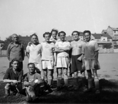 Magyarország, Budapest XIV., futballpálya, háttérben a Róna utca házsora., 1960, Szlávy Adrienne, Budapest, Best of, Fortepan #211804