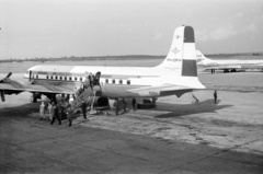 1962, Szolnoki Béla, repülőgép, KLM légitársaság, SAS légitársaság, Sud Aviation-márka, SE-210 Caravelle, Douglas-márka, reptéri lépcső, Douglas DC-6, Fortepan #211833