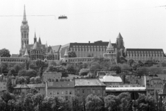 Magyarország, Budapest I., a Bem rakpart házai és fent a Mátyás-templom valamint a Halászbástya és a Hilton szálló., 1984, Szolnoki Béla, Budapest, Fortepan #211885