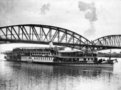 Magyarország, Esztergom, a Helios lapátkerekes gőzhajó a Dunán, a Mária Valéria híd alatt., 1931, Zádori Ferenc, híd, gőzhajó, Helios/Kavkas/Don-hajó, Fortepan #211964