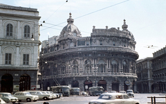 Olaszország, Genova, Piazza de Ferrari, Tözsdepalota., 1960, Zákány Miklós, színes, trolibusz, Fortepan #211981