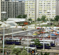 Hungary, Budapest XIV., Őrs vezér tere., 1987, Záray Péter, colorful, bus, Ikarus-brand, Budapest, car park, Fortepan #211997