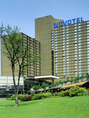 Magyarország, Budapest XII., Jagelló út - Alkotás utca sarok, Novotel Szálloda., 1988, Záray Péter, Budapest, szálloda, Fortepan #212028