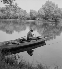 Lengyelország, Varsó, 1965, Rose család, folyópart, ladik, horgászat, horgászbot, víztükör, Fortepan #212243