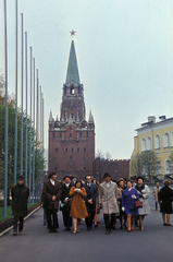 Oroszország, Moszkva, Vörös tér, szemben a Szpasszkaja-torony, egykor a Kreml főbejárata., 1973, Rose család, színes, Szovjetunió, Fortepan #212267