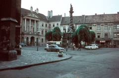 Magyarország, Sopron, Fő (Beloiannisz) tér a Kolostor utca felől, szemben a Szentháromság-szobor, balra a háttérben a Vármegyeháza (később Járási Hivatal)., 1969, Rose család, Wartburg 311/312, színes, Fortepan #212278