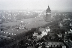 Németország, Lipcse, kilátás a Népek csatája emlékműtől (Völkerschlatdenkmal) a Dillingstrasse, a Paunsdorfer Wasserturm (paunsdorfi víztorony) felé., 1938, Adelhardt Márta, madártávlat, Fortepan #212327