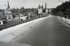 Magyarország, Budapest I., Hegyalja út, kilátás az Erzsébet híd felé. Balra a Szent Demeter szerb templom, jobbra a Rác fürdő., 1939, Adelhardt Márta, Budapest, eltűnt épület, Fortepan #212345