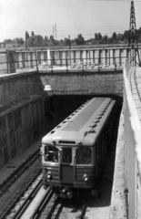 Magyarország, Budapest X., a metróalagút kezdete a Kerepesi út - Albertirsai út saroknál a Pillangó utcai metrómegálló közelében., 1970, Fortepan/Album057, metró, Budapest, Fortepan #212510