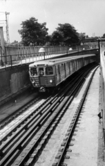 Magyarország, Budapest X., a metróalagút kezdete a Kerepesi út - Albertirsai út saroknál a Pillangó utcai metrómegálló közelében., 1970, Fortepan/Album057, metró, Budapest, Fortepan #212511