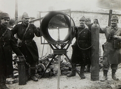 Ukrajna, Tarakanyiv, a Császári és Királyi Hadsereg acetilénnel működő fényszórója a Tarkanov-erőd / Új Dubnói-erőd közelében., 1916, Österreichische Nationalbibliothek, első világháború, fényszóró, acetilén, Fortepan #212544