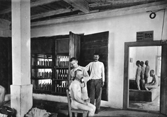 Slovenia, (ekkor Wippach vagy Vippach), tábori kórház, fürdő., 1915, Österreichische Nationalbibliothek, bathing place, barber, nude figure, Fortepan #212548