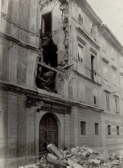 Italy, Gorizia, becsapódott gránát nyoma a Via Morelli 8. számú házon., 1915, Österreichische Nationalbibliothek, war damage, Fortepan #212576