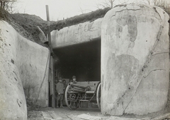 Ukrajna, Tarakanyiv, a Császári és Királyi Hadsereg tábori lövege a Tarakanov (vagy Új Dubnói)-erőd közelében., 1916, Österreichische Nationalbibliothek, Fortepan #212695