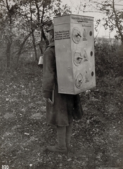 Olaszország, Trento, a Császári és Királyi Hadsereg postagalamb-védő doboza gáztámadás esetére., 1917, Österreichische Nationalbibliothek, Best of, doboz, postagalamb, Fortepan #212892