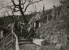 Olaszország, Gorizia, Piedimonte del Calvario városrész (ekkor Podgora néven önálló), a Császári és Királyi Hadsereg állásai., 1916, Österreichische Nationalbibliothek, lépcső, Fortepan #212951