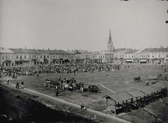 Ukrajna, Sztrij, Majdan Rinok (Ringplatz), háttérben a Szűz Mária Születése-templom., 1917, Österreichische Nationalbibliothek, Fortepan #212960