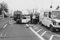 Hungary, Budapest XVIII., Gyömrői út / Ferihegyi repülőtérre vezető út az Igló utcánál., 1985, Szalay Zoltán, Trabant-brand, accident, Mercedes-brand, IFA-brand, ambulance, wreck, Budapest, fire truck, Mercedes 308, Moskvitch-brand, Fortepan #212998