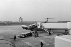 Hungary, Ferihegy (now - Ferenc Liszt) International Airport, Budapest XVIII., 1985, Szalay Zoltán, airport, Hungarian Airlines, Tupolev-brand, Budapest, aircraft steps, tug, Fortepan #213014