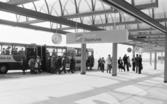 Hungary, Ferihegy (now - Ferenc Liszt) International Airport, Budapest XVIII., 1985, Szalay Zoltán, airport, Hungarian Airlines, Budapest, Fortepan #213017