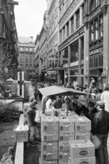 Magyarország, Budapest V., Ferenciek tere (Felszabadulás tér) a Kígyó utca felé nézve., 1986, Szalay Zoltán, Budapest, Fortepan #213086