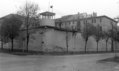 Magyarország, Szeged, Pozsonyi Ignác utca - Csemegi utca sarok. A Szegedi Fegyház és Börtön (közismert néven „Csillagbörtön”, vagy „Csillag”)., 1985, Urbán Tamás, Fortepan #213403