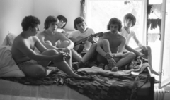 1976, Urbán Tamás, engineering camp, guitar, Fortepan #213652