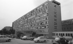 Magyarország, Budapest XI., Irinyi József utca 1-17., a BME Münnich Ferenc Kollégiuma (később Kármán Tódor Kollégium)., 1975, Urbán Tamás, rendszám, Budapest, rajtszám, Skoda-márka, Fortepan #213720