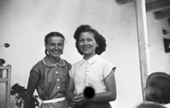 1955, Várkonyi Andrea, women, summer dresses, smile, hairdo, Fortepan #213981