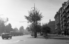 Románia, Bukarest, Bulevardul Nicolae Bălcescu a Strada Ion Câmpineanu torkolatától a Piața Universității felé nézve., 1958, Várkonyi Andrea, villamos, Fortepan #213990