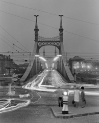 Magyarország, Budapest XI., Szent Gellért tér, szemben a Szabadság híd., 1970, FŐFOTÓ, Budapest, Fortepan #214388