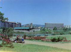 Magyarország, Budapest XI., Feneketlen-tó, szemben a Park Étterem, jobbra a Sport (később Flamenco) szálló., 1970, FŐFOTÓ, Budapest, Fortepan #214462