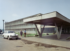 Magyarország, Aggtelek, Cseppkő szálló., 1970, FŐFOTÓ, színes, FSO-márka, rendszám, FSO Warszawa, Fortepan #214512